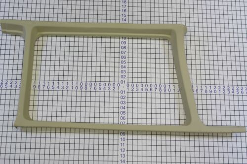 LH Ft Window - Oversize Part Requires Additional Freight